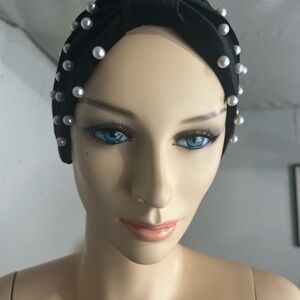 Elegant Black Velvet Pearl-Embellished WideHeadband. NWOT Boutique Item